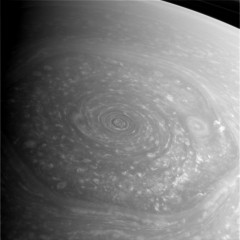 Hexagonal cloud system at the north pole of Saturn (NASA)